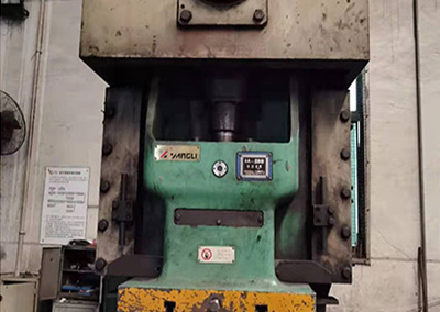 63、110Ton vertical punch